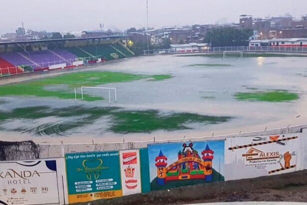 estadio de Jaén inundado