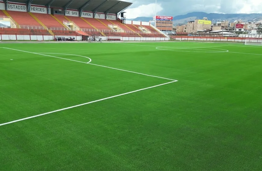 Nuevo grass estadio Héroes de San Ramón